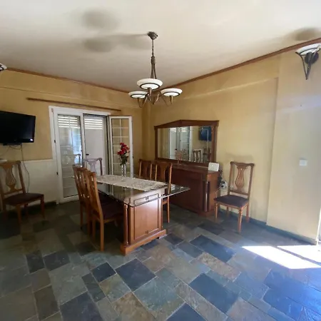 Quarto em Acomodações Particulares Avlida House